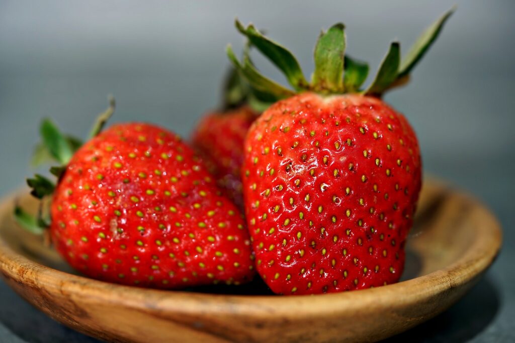 Recette maison pour le Sirop de Fraise : tirer le meilleur des queues de fraise